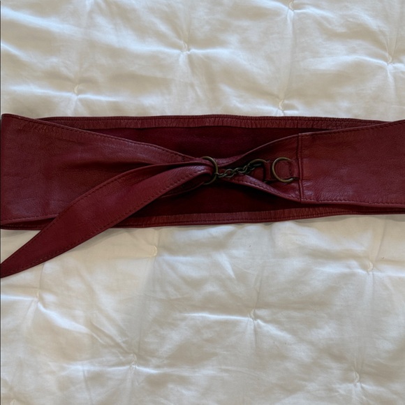 Calvin Klein Elegant Red genuine Leather burgundy Belt - Picture 2 of 4